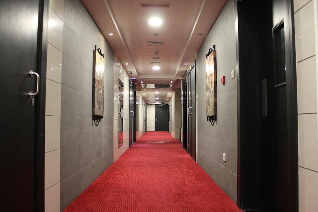 Boulevard City Suites Hotel Apartments Dubái Exterior foto