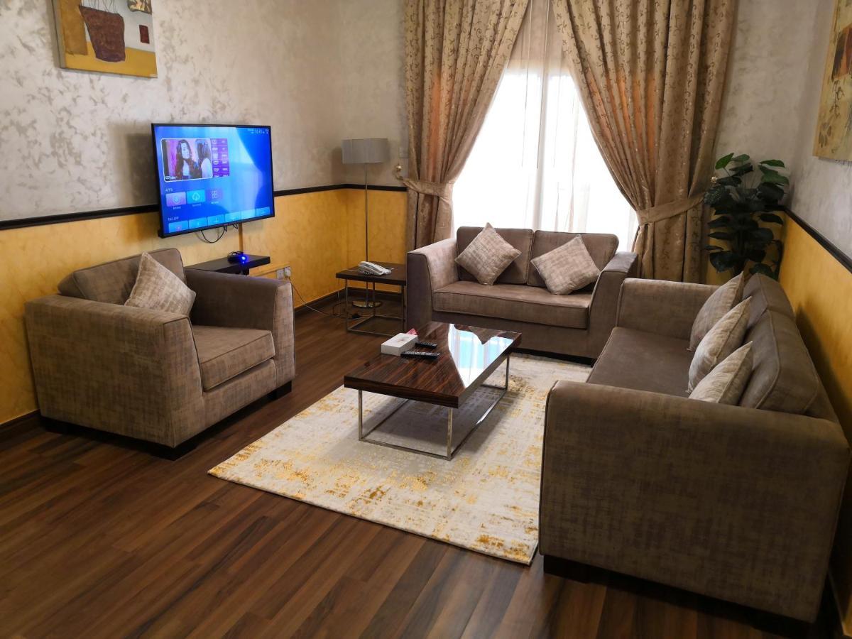 Boulevard City Suites Hotel Apartments Dubái Exterior foto